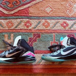 Kyrie Irving Nike Hyper Dunk PE MINT